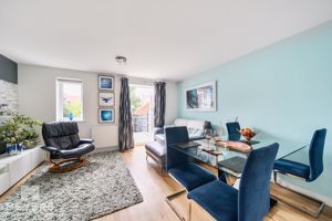 Lounge/Diner- click for photo gallery